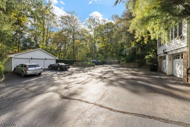 441 Stonetown Rd, Ringwood Boro, NJ 07456