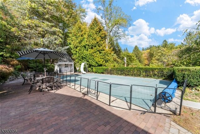 441 Stonetown Rd, Ringwood Boro, NJ 07456