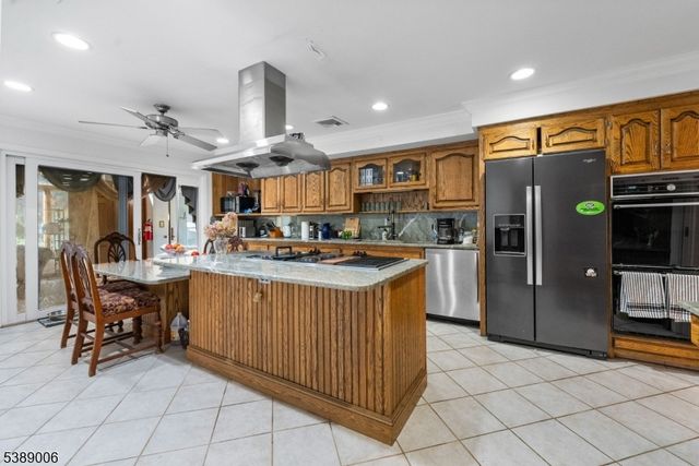 441 Stonetown Rd, Ringwood Boro, NJ 07456