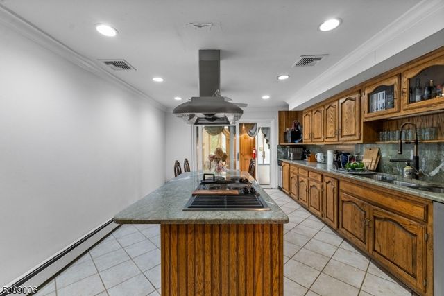 441 Stonetown Rd, Ringwood Boro, NJ 07456