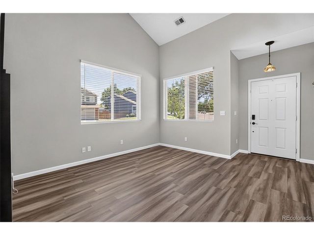 20285 E Belleview Ln, Centennial, CO 80015