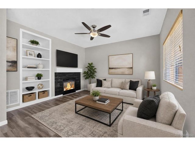 20285 E Belleview Ln, Centennial, CO 80015