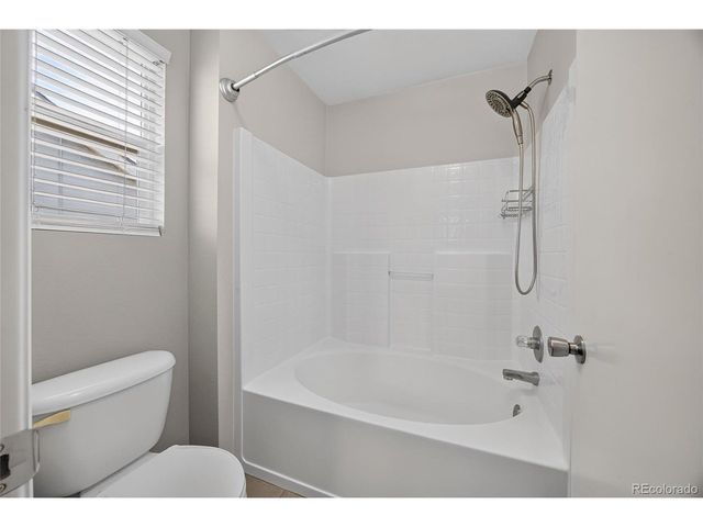 20285 E Belleview Ln, Centennial, CO 80015