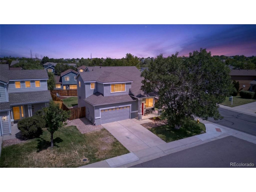 20285 E Belleview Ln, Centennial, CO 80015