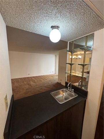 8535 W West Knoll 202, West Hollywood, CA 90069