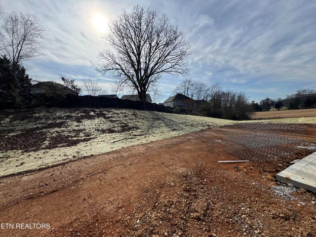 8906 Keenberg Lane, Knoxville, TN 37931