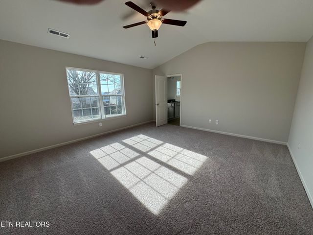 8906 Keenberg Lane, Knoxville, TN 37931