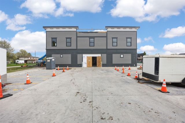 1500 Main St 208, Ely, IA 52227