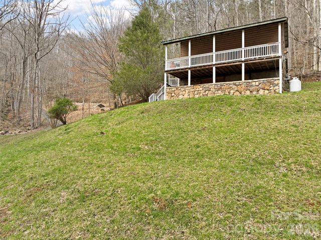 2701 Roses Branch Road, Bakersville, NC 28705