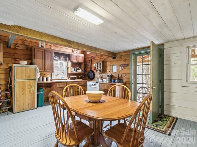 2701 Roses Branch Road, Bakersville, NC 28705
