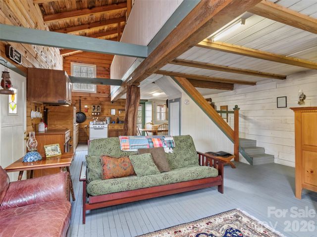 2701 Roses Branch Road, Bakersville, NC 28705