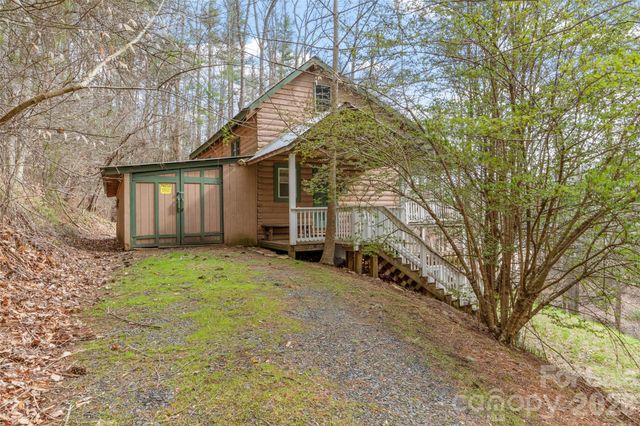 2701 Roses Branch Road, Bakersville, NC 28705