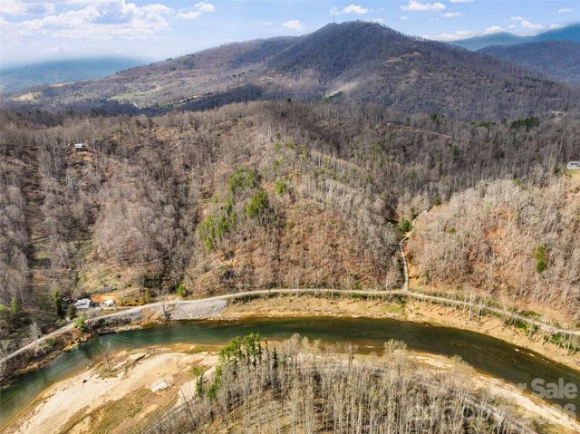 2701 Roses Branch Road, Bakersville, NC 28705