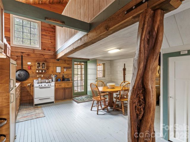 2701 Roses Branch Road, Bakersville, NC 28705