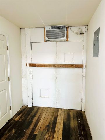 116 S Main Street, Cross Plains, TX 76443