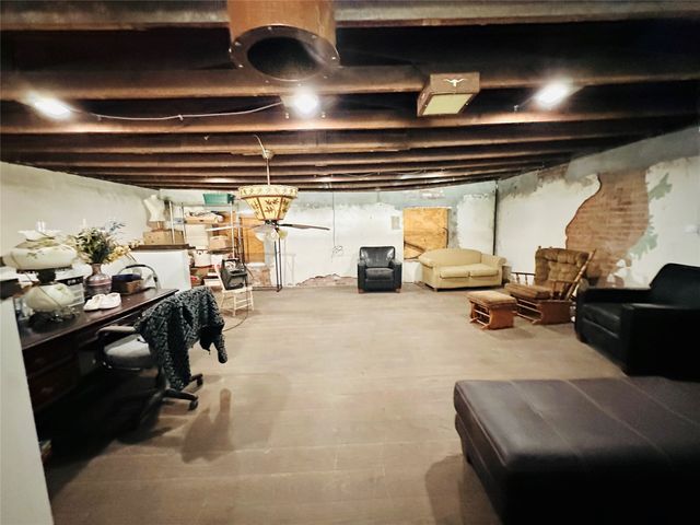 116 S Main Street, Cross Plains, TX 76443