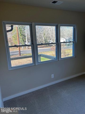 28 Cedar Street, New Egypt, NJ 08533