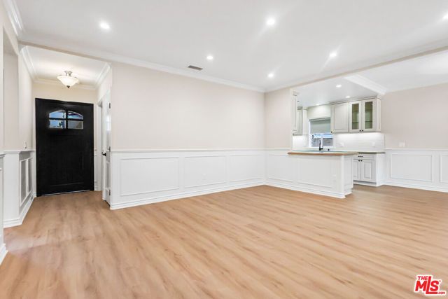 14716 Cumpston Street, Sherman Oaks, CA 91411