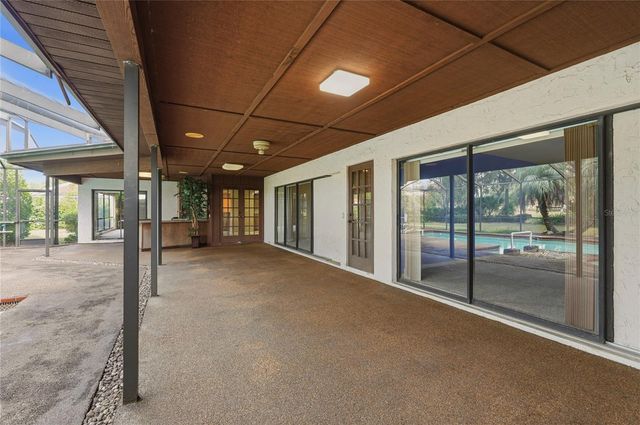 1803 COUNTRY CLUB COURT, Plant City, FL 33566