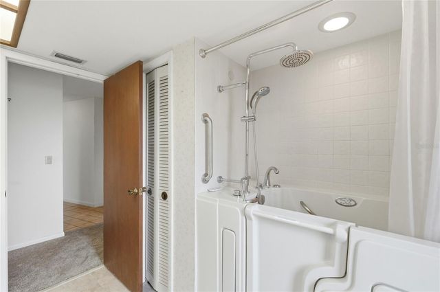 1803 COUNTRY CLUB COURT, Plant City, FL 33566