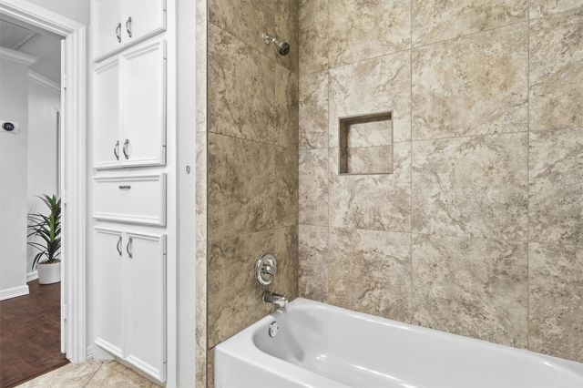 1734 Knightwick Drive, Houston, TX 77008