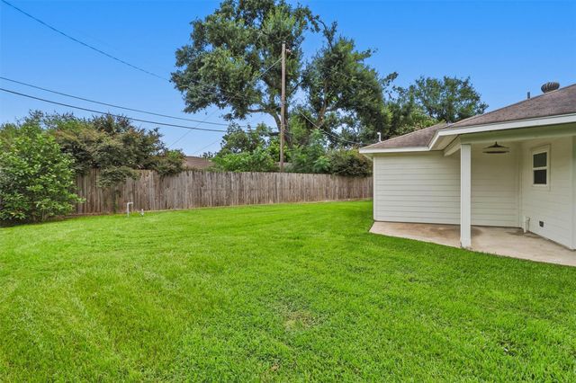 1734 Knightwick Drive, Houston, TX 77008