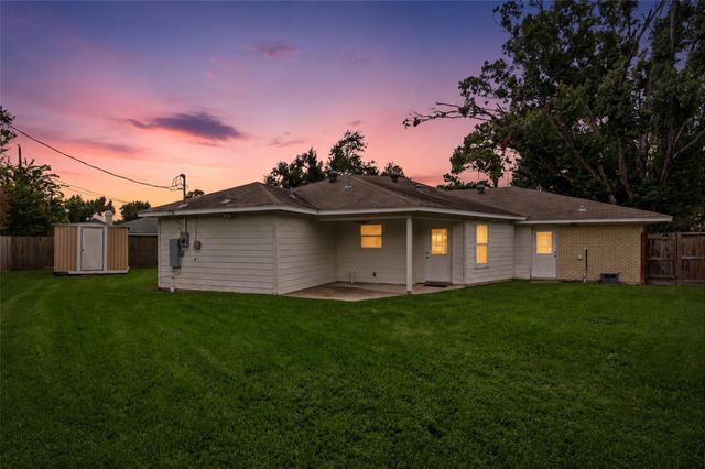 1734 Knightwick Drive, Houston, TX 77008