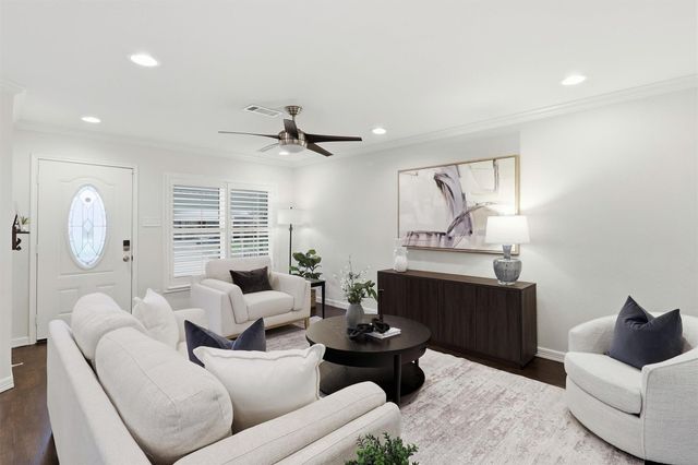 1734 Knightwick Drive, Houston, TX 77008