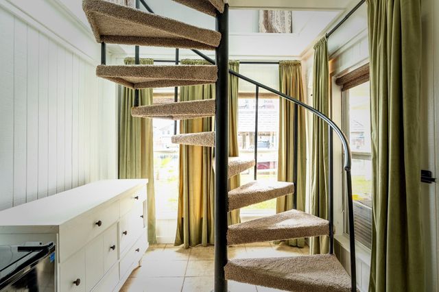 283 Barracuda Street, Bayou Vista, TX 77563