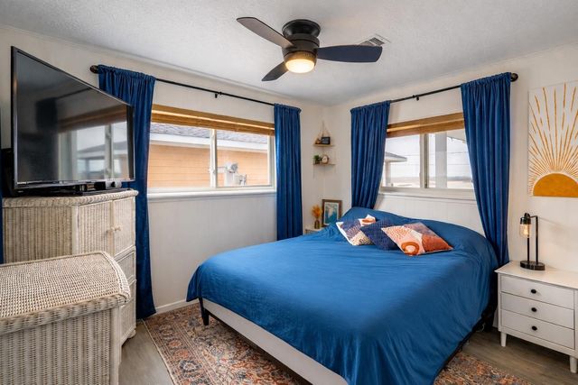 283 Barracuda Street, Bayou Vista, TX 77563