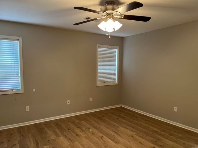 5705 S 27th, Paragould, AR 72450