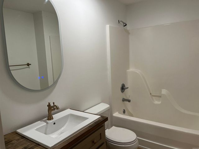 5705 S 27th, Paragould, AR 72450