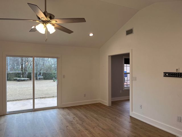 5705 S 27th, Paragould, AR 72450