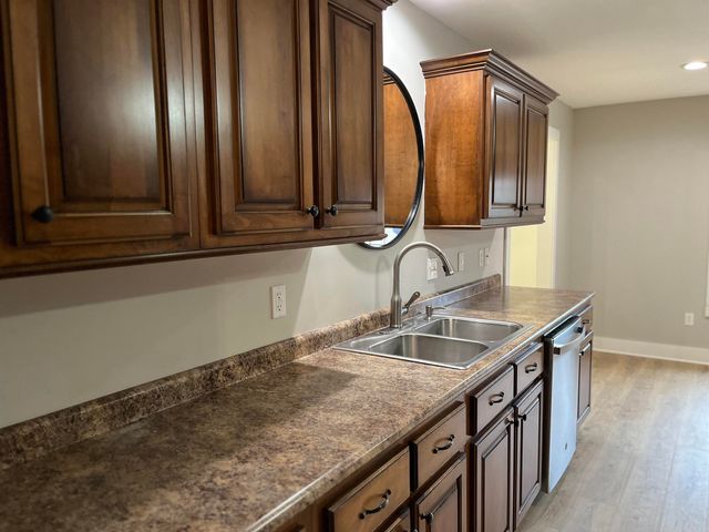 5705 S 27th, Paragould, AR 72450