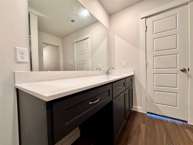 135 County Road 51030, Cleveland, TX 77327