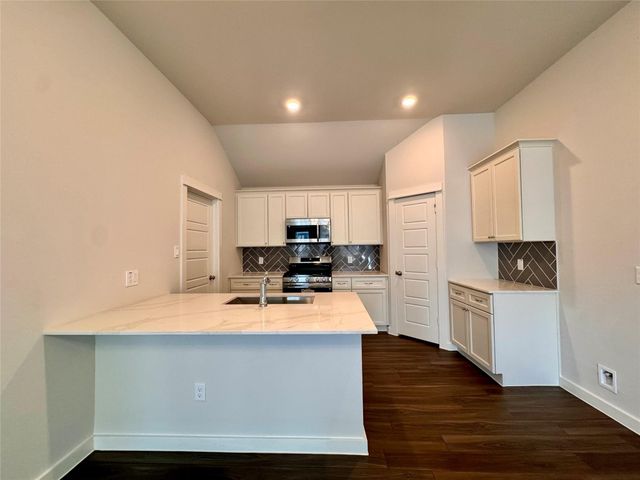 135 County Road 51030, Cleveland, TX 77327