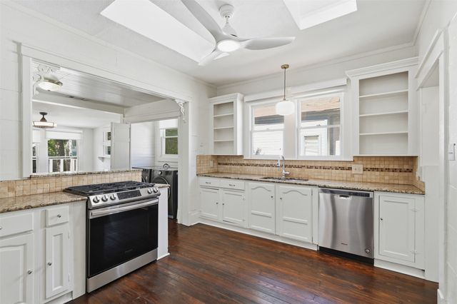 1932 5th Avenue, Fort Worth, TX 76110