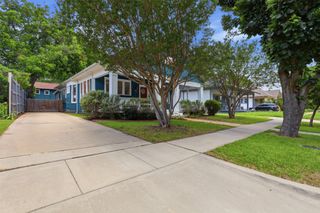 1932 5th Avenue, Fort Worth, TX 76110