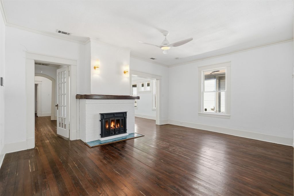 1932 5th Avenue, Fort Worth, TX 76110 — photo 3