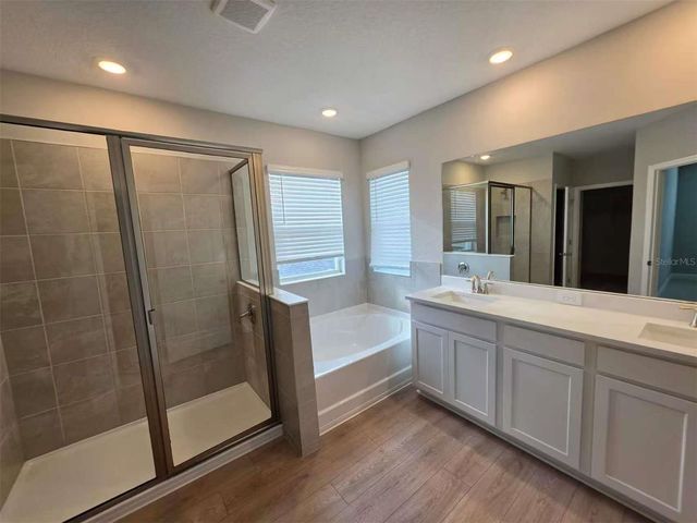 2212 SIENNA SPRUCE STREET, Wesley Chapel, FL 33543