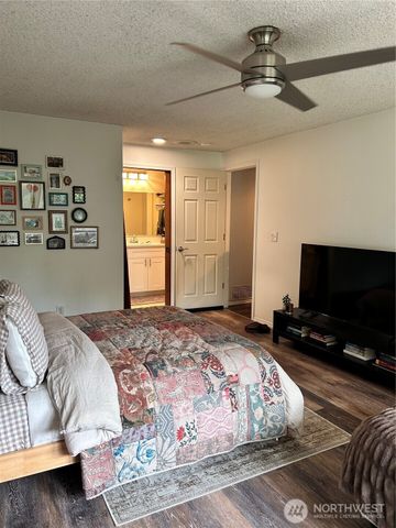 6302 81st Street E, Puyallup, WA 98371