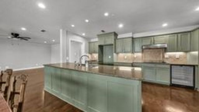 1004 W Lake Drive, Weatherford, TX 76087