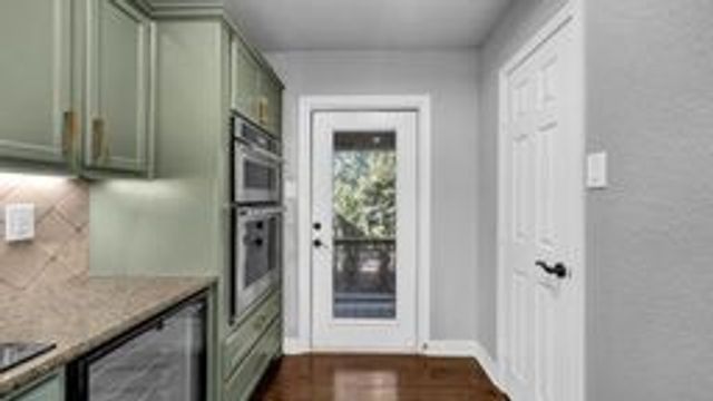 1004 W Lake Drive, Weatherford, TX 76087