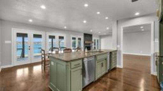 1004 W Lake Drive, Weatherford, TX 76087