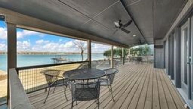 1004 W Lake Drive, Weatherford, TX 76087