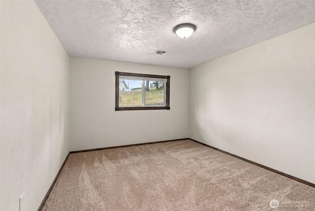 233 Devereese Road, Chehalis, WA 98532