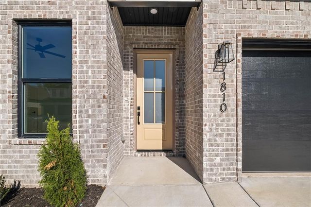 1810 Peacock Road, Centerton, AR 72719