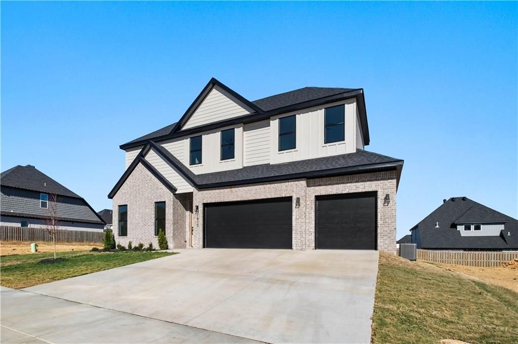 1810 Peacock Road, Centerton, AR 72719
