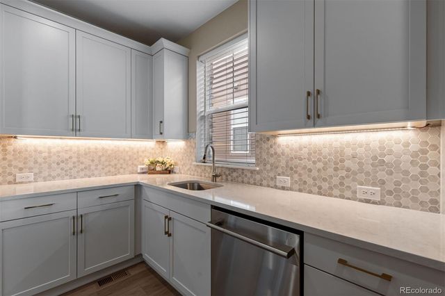 6817 Crossbridge Circle, Castle Pines, CO 80108