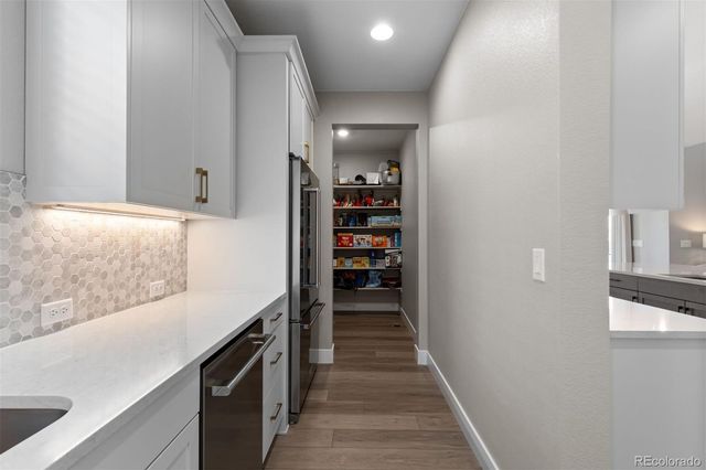 6817 Crossbridge Circle, Castle Pines, CO 80108